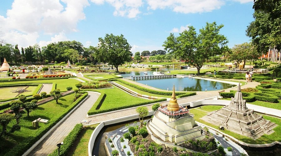 Mini Siam Pattaya Travel Package