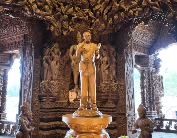 Sanctuary-of-Truth (11)