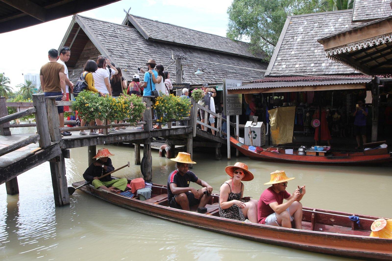 floating market 16-min